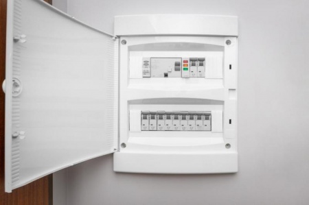 Remplacer un tableau &eacute;lectrique v&eacute;tuste, une &eacute;tape cl&eacute; de toute r&eacute;novation &agrave; Obernai